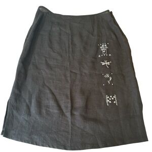 Chic Black A-Line Skirt with Embroidery